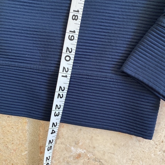 GAP FIT workout shirt. Ribbed, grey/blue color. Size S - Picture 5 of 9